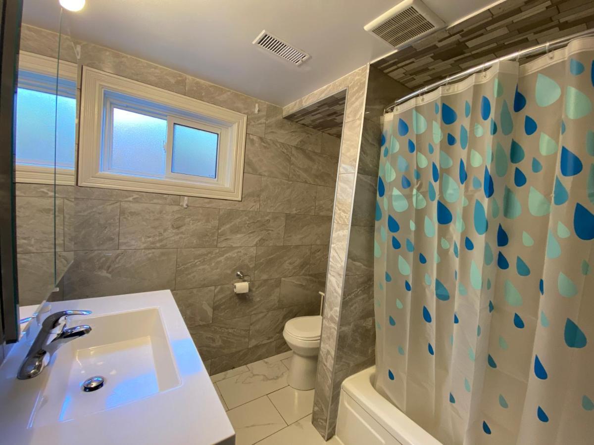 Yonge And Finch Subway !U Spacious & Cozy Private Bdr With Shared Bathroom Toronto Ngoại thất bức ảnh